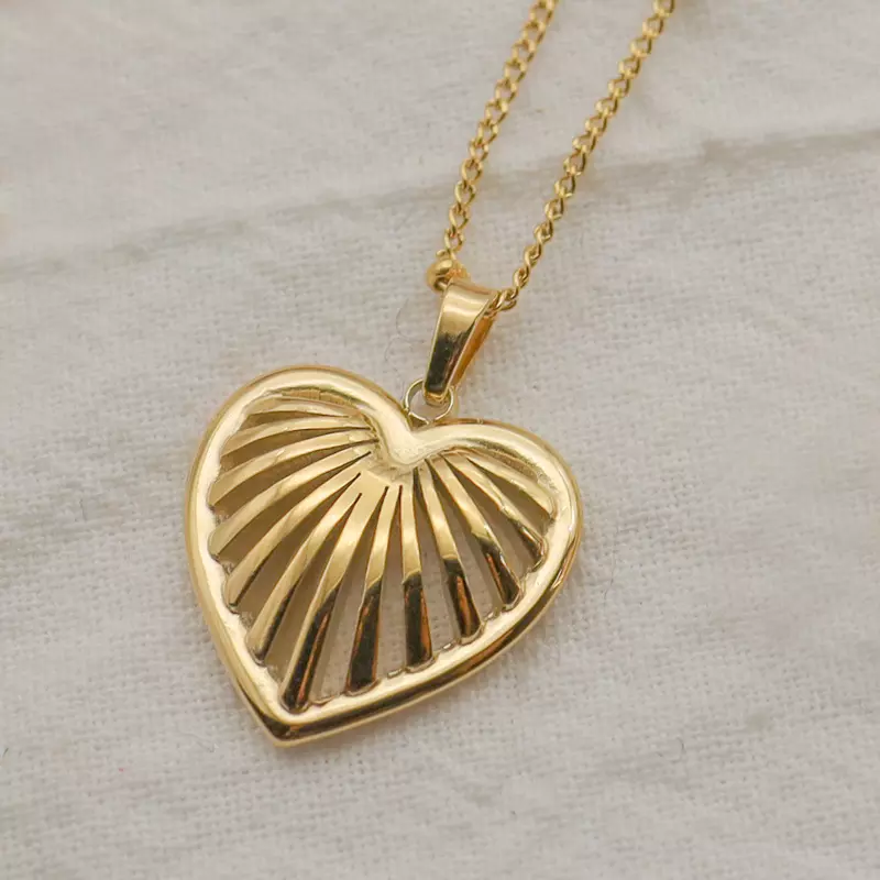 18K Gold Plated 316L Stainless Steel Heart Pendant Necklace