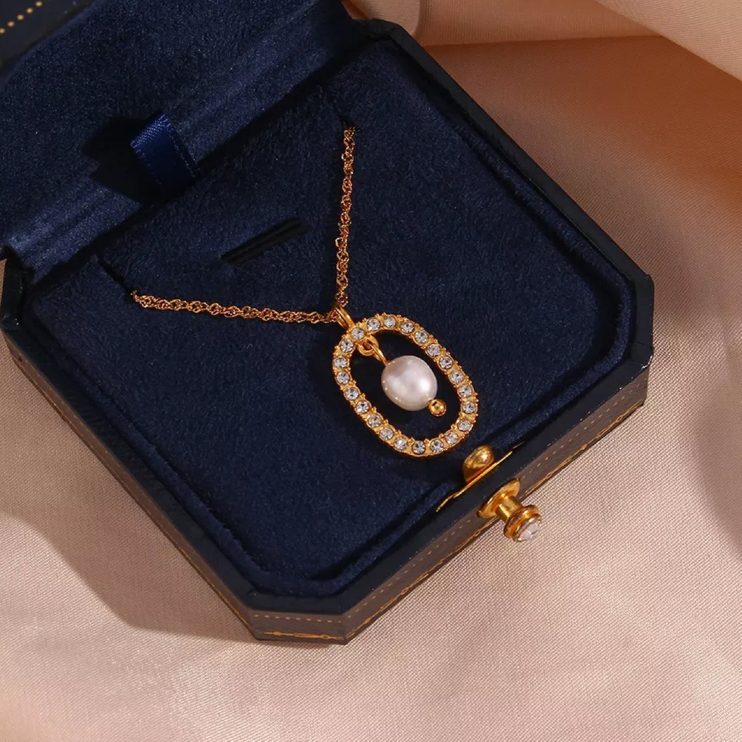 18K Gold Plated 316L Stainless Steel Fresh Water Pearl Pendant Necklace