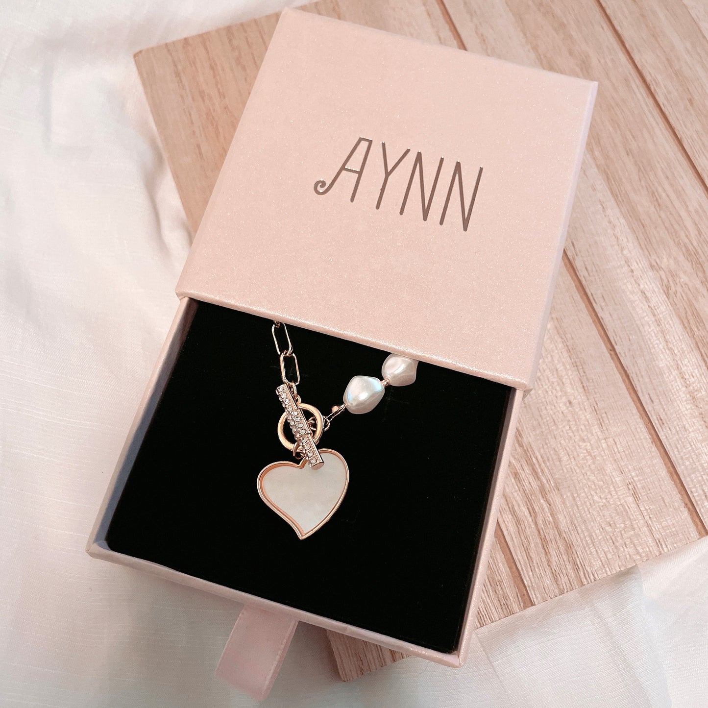 18K Gold Plated Pearl Splicing Chain Marble Heart Pendant Necklace