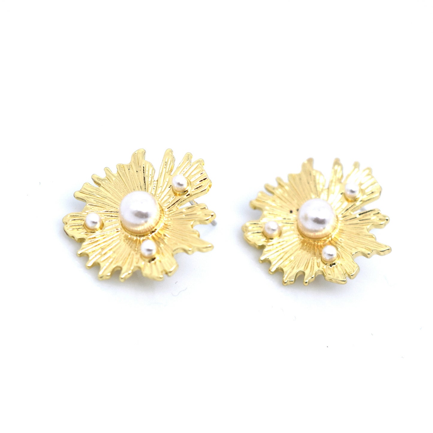 925 Sterling Silver Post Baroque Pearl Sunflower Stud Earrings