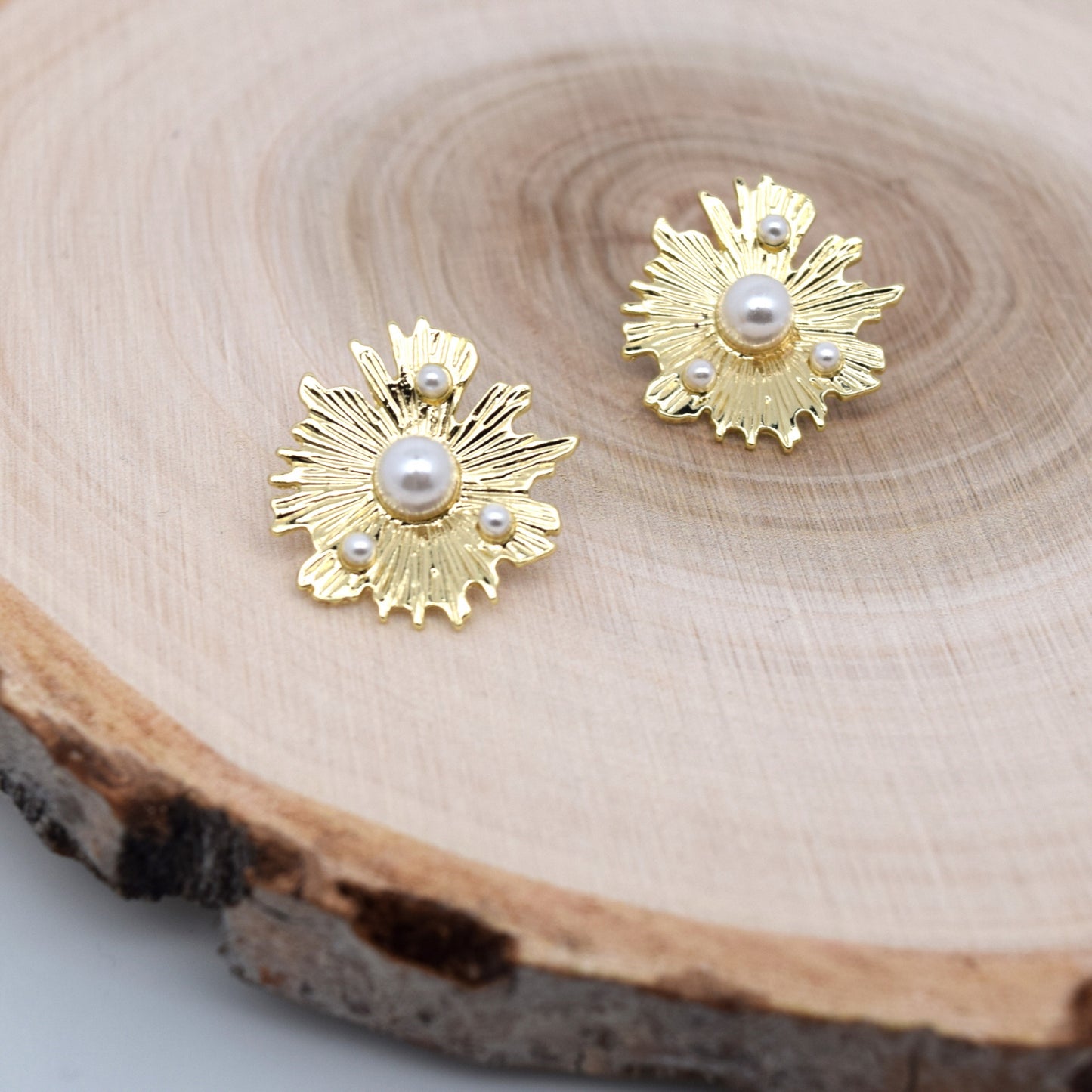 925 Sterling Silver Post Baroque Pearl Sunflower Stud Earrings